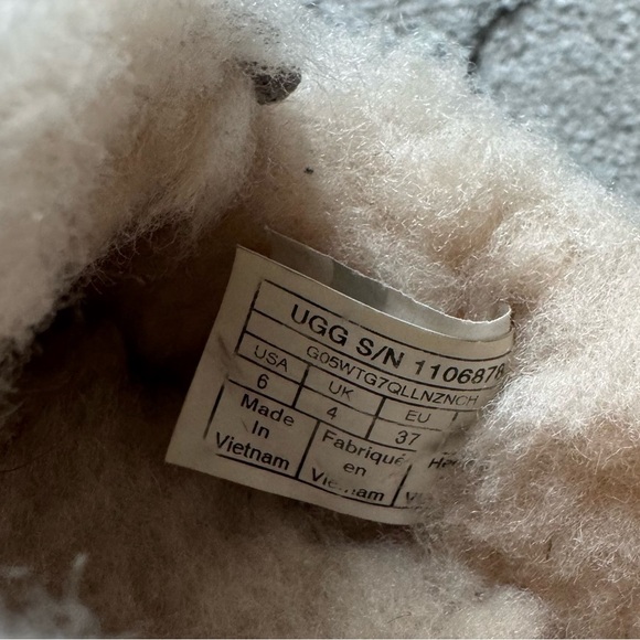 UGG Ansley Slipper gray leather suede sheep fur wool lined 6 - Picture 4 of 12